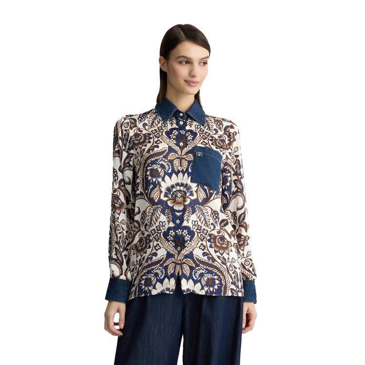Camicia Donna in raso stampato con inserti denim modella frontale