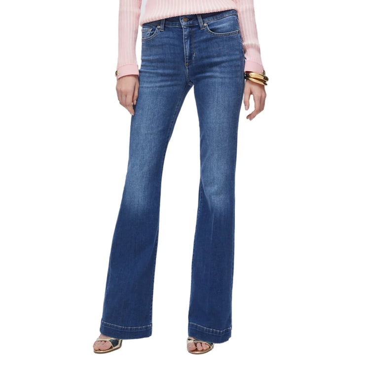 Jeans Donna bootcut a vita alta modella frontale