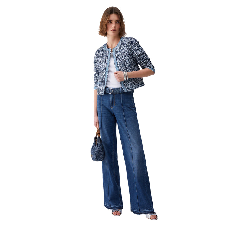 Jeans flare Donna con cintura intrecciata modella frontale