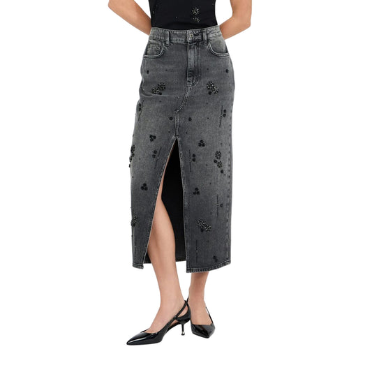 Acquista subito la Gonna Donna, realizzata in cotone, spacco sul davanti e modello a cinque tasche e logo in metallo sul retro firmata LiuJo su Martini900: vieni a scoprire tutta la collezione sul nostro sito.