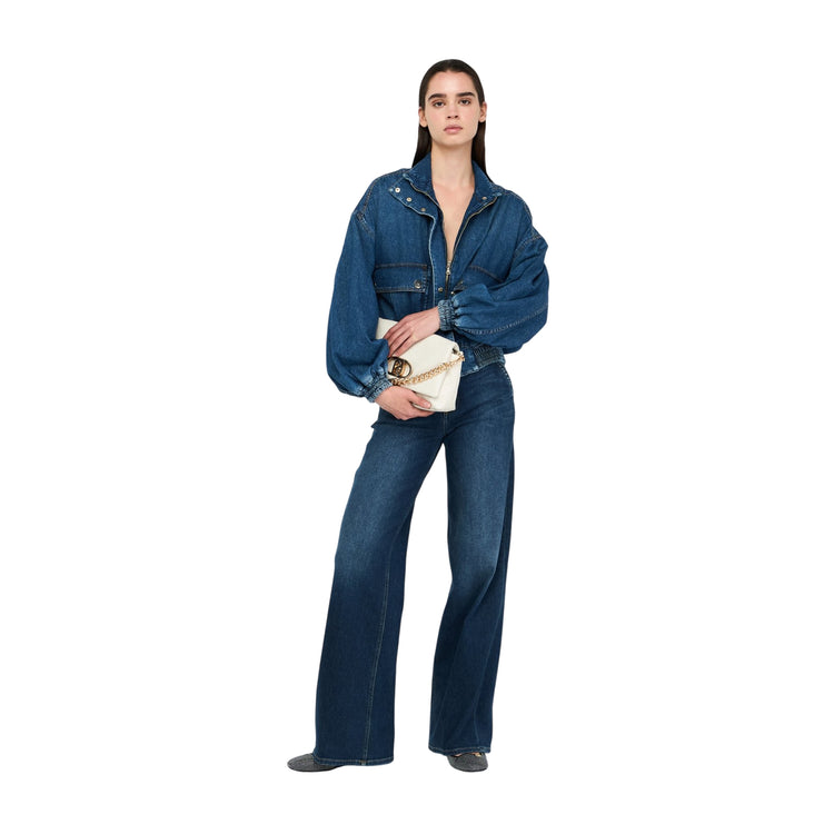 Acquista subito il Jeans Donna, in cotone stretch, gamba flare e tasche sui fianchi e sul retro, firmato Liu Jo su Martini 900: vieni a scoprire tutta la collezione sul nostro sito