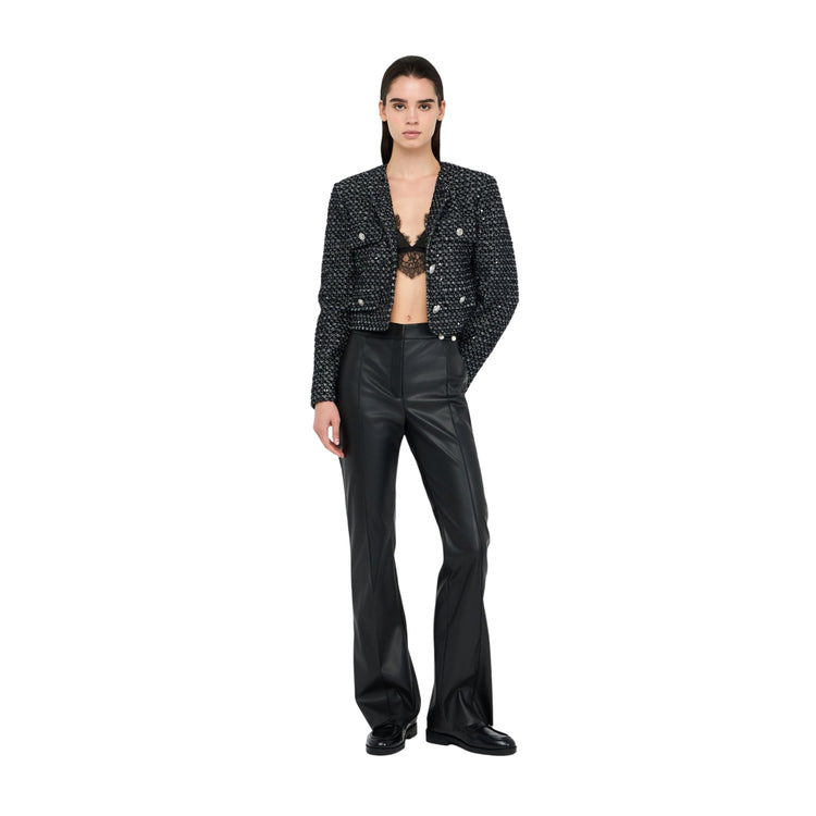 Acquista subito la Giacca Donna, con scollo rotondo, paillettes applicate e logo in metallo, firmata Liu Jo su Martini 900: vieni a scoprire tutta la collezione sul nostro sito