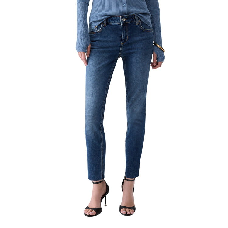 Jeans Donna con vita regolare e taglio vivo sul fondo