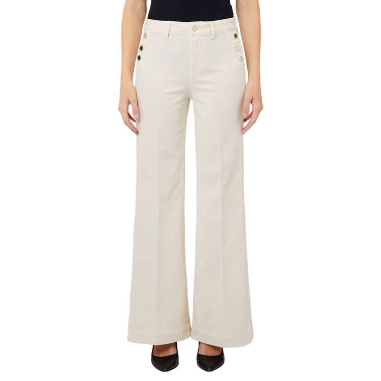 Pantalone Donna panna con bottoni decorativi, modella frontale