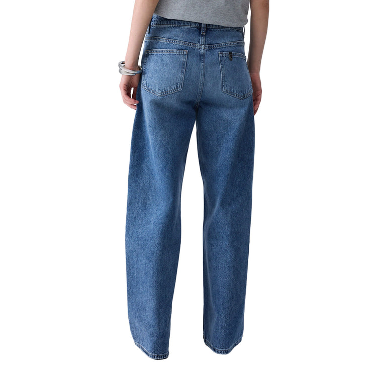 Jeans straight Donna con taglio asimmetrico modella retro