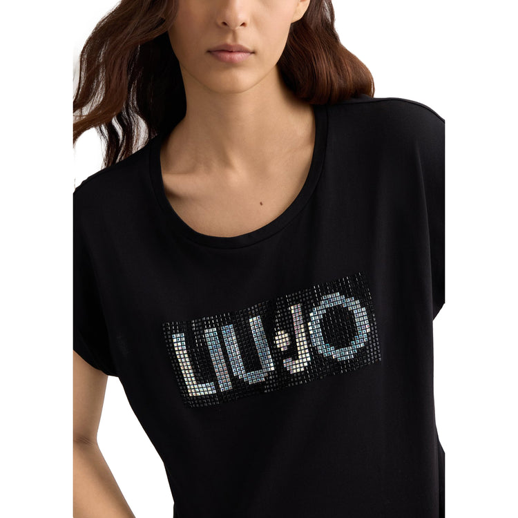 T-shirt nera da donna con logo e strass modella frontale ravvicinata