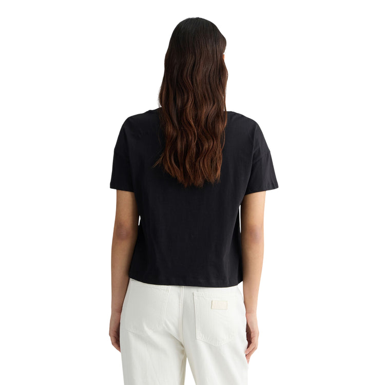 T-shirt Donna in nero con taschino logato modella retro