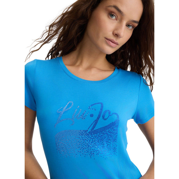 T-shirt Donna in tinta unita blu con strass modella frontale ravvicinata