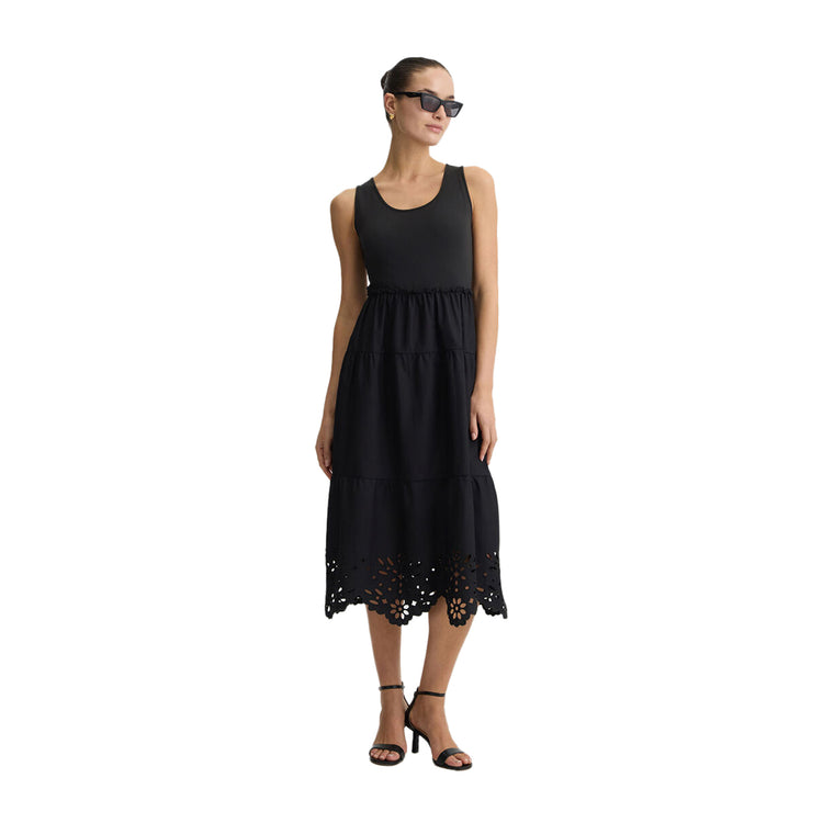 Abito Donna Nero con ricami al fondo modella frontale