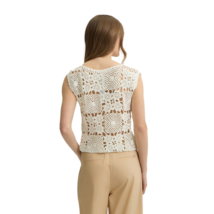 Top Donna in maglia crochet Bianco modella retro