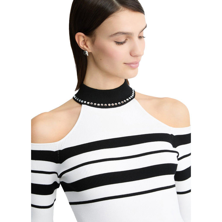 Maglia Donna a righe con borchie su colletto modella frontale ravvicinata