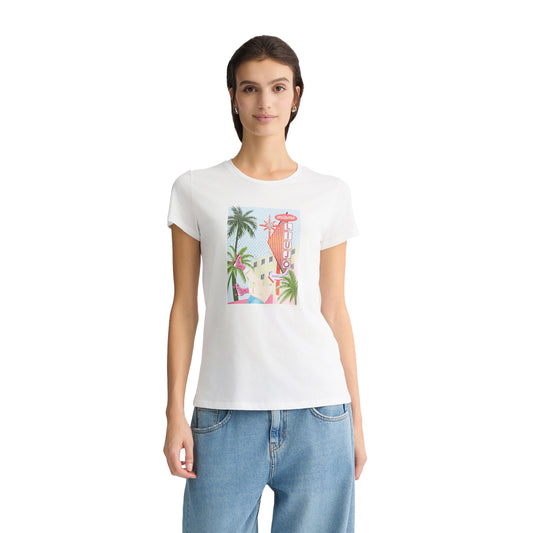 T-shirt in cotone bianco con stampa Miami modella frontale