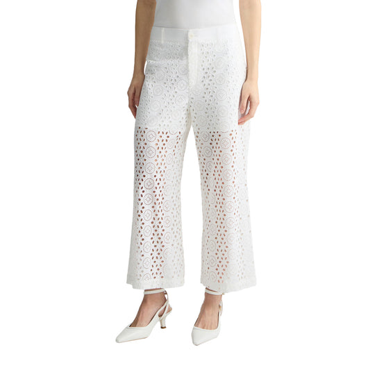 Pantaloni Donna cropped con ricami bianco modella frontale