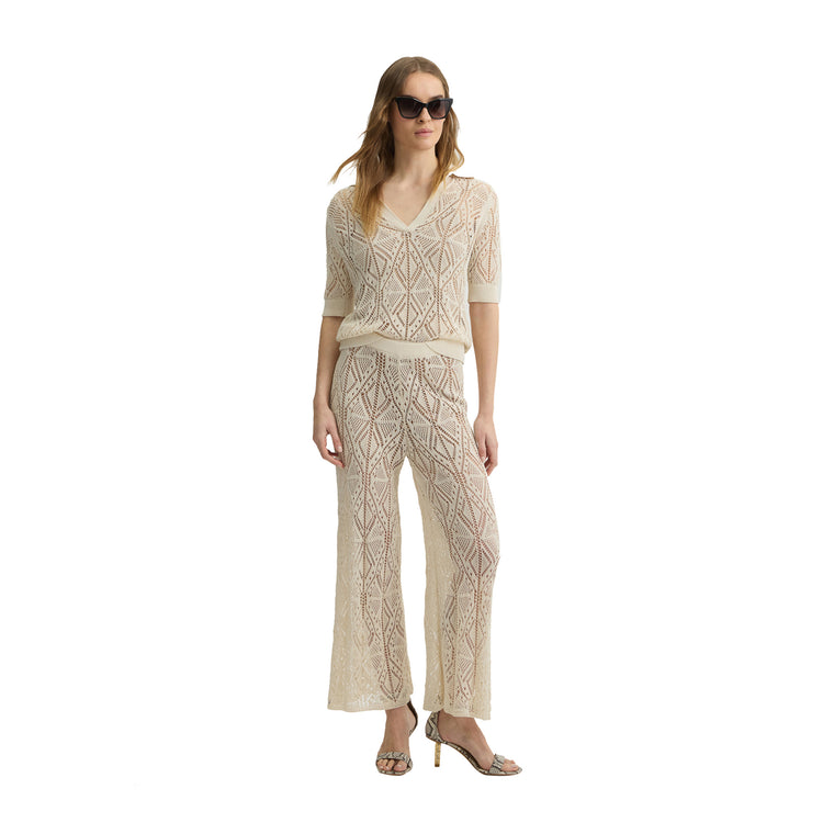 Pantaloni Donna in maglia crochet beige modella intera frontale