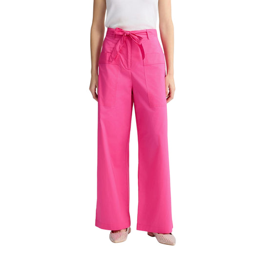 Pantaloni a palazzo da donna in popeline fucsia modella frontale
