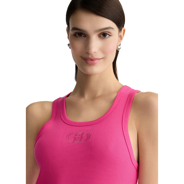 Top Donna in cotone con logo Rosa modella frontale ravvicinata