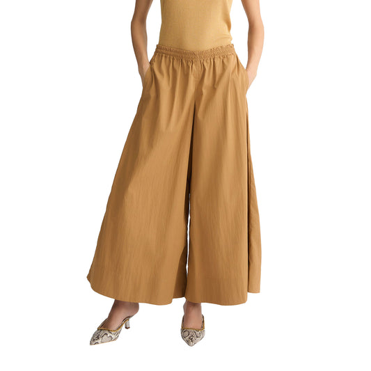 Pantaloni Donna Flare in nylon Beige modella frontale