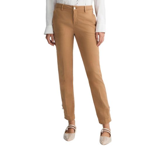 Pantaloni Donna Chino Beige modella frontale