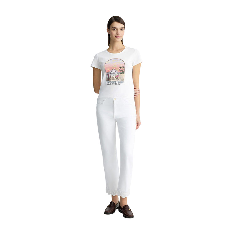 T-shirt Donna in cotone con stampa frontale modella intera