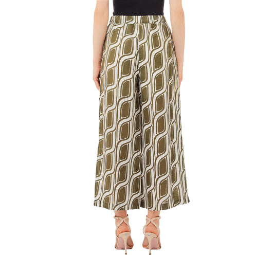 Pantaloni Donna a palazzo in ramiè verde modella retro