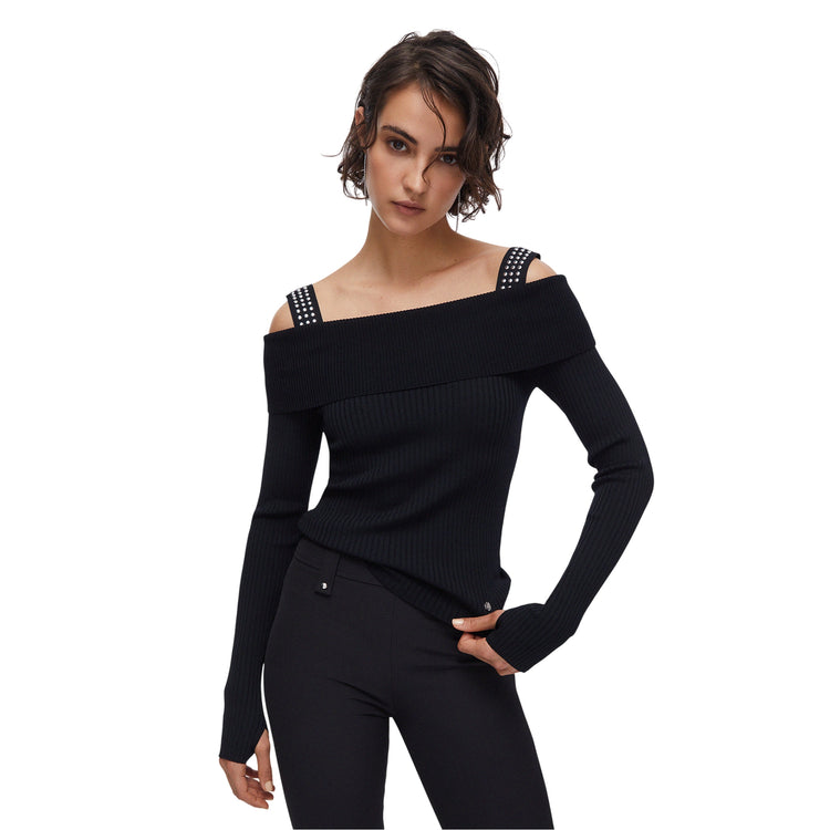 Maglia Donna modello off-shoulders Nero modella frontale