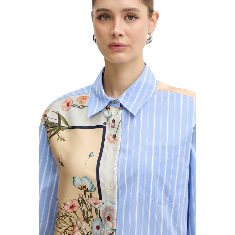Camicia da donna celeste a righe con stampa