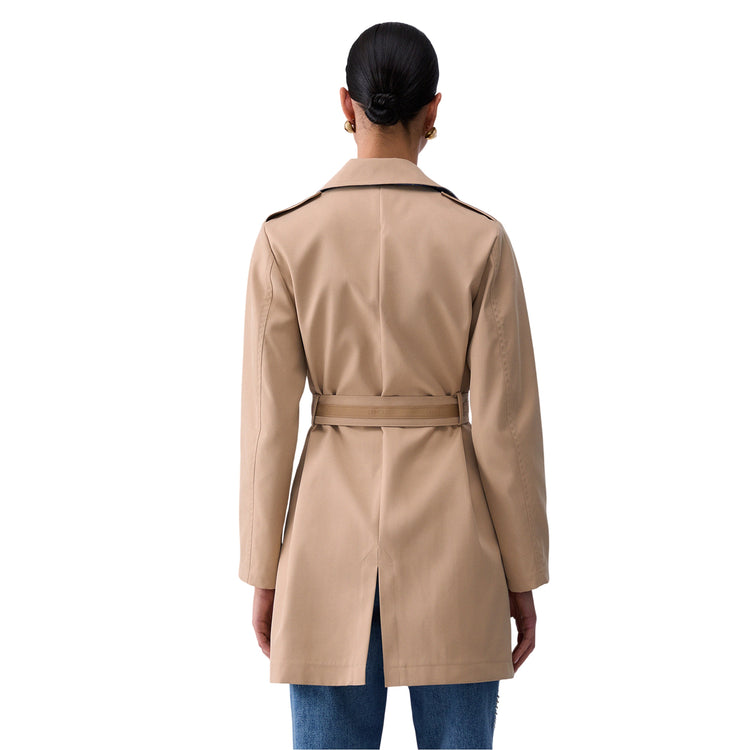 Trench lungo Donna con cintura Beige modella retro