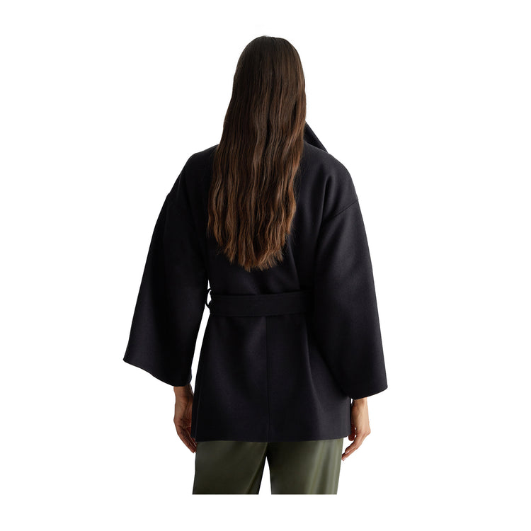 Manteau femme avec ceinture assortie