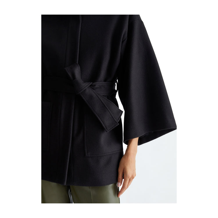 Manteau femme avec ceinture assortie