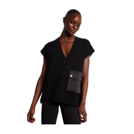 modella frontale Maglia Donna con tasca nera
