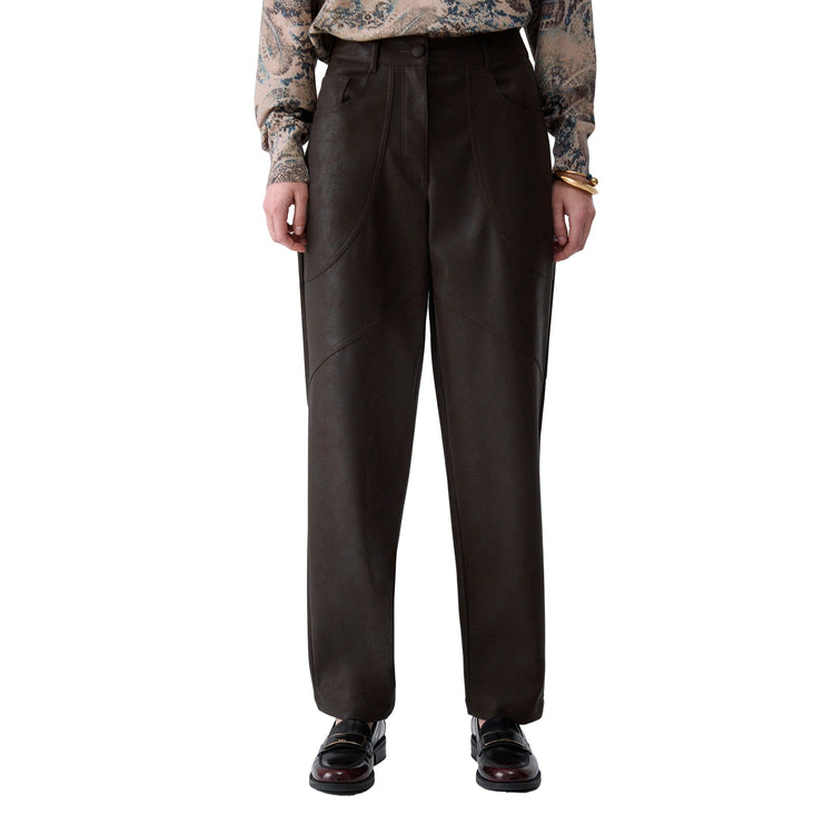 Pantalone baggy Donna in tessuto spalmato modella frontale