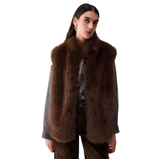 Gilet Donna in pelliccia sintetica marrone modella frontale
