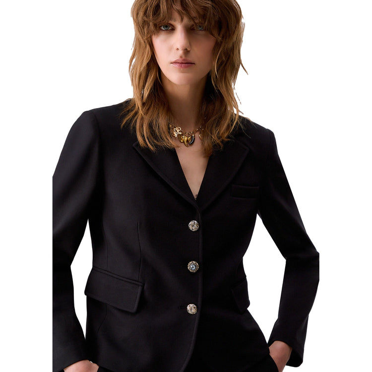 Giacca Slim Donna con bottoni decorativi Nero modella