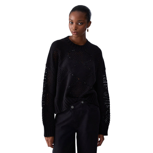 Maglione nero Donna con lavorazione traforata modella frontale