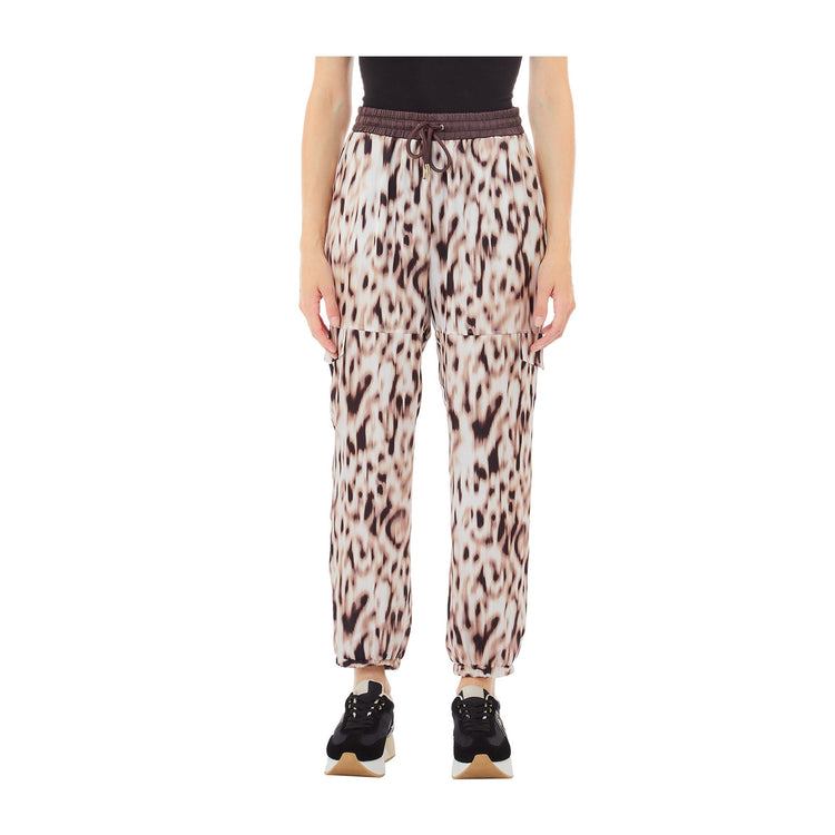 Pantaloni Donna joggers in raso stampato modella frontale