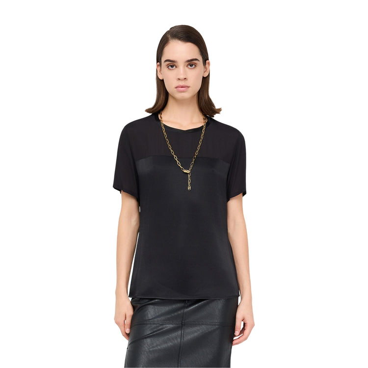 Blusa Donna in raso a maniche corte nero modella frontale