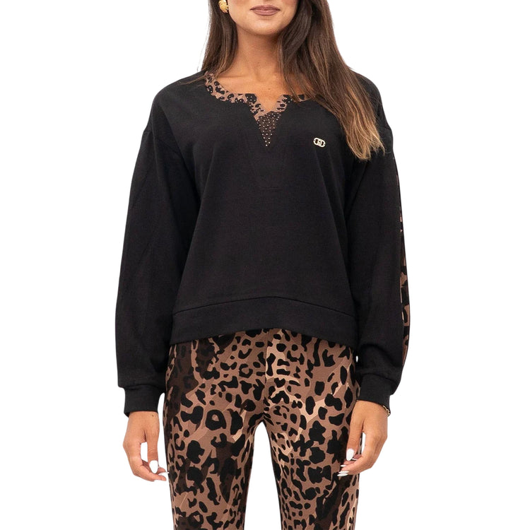 Felpa Donna Nero con dettagli animalier modella frontale