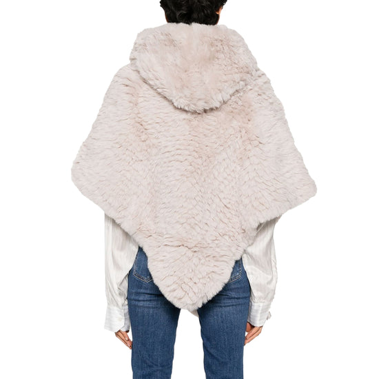 Poncho Donna in ecopelliccia Beige modella retro