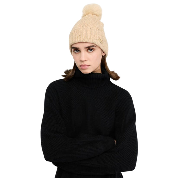 Berretto Donna in lana con pompon Beige modella