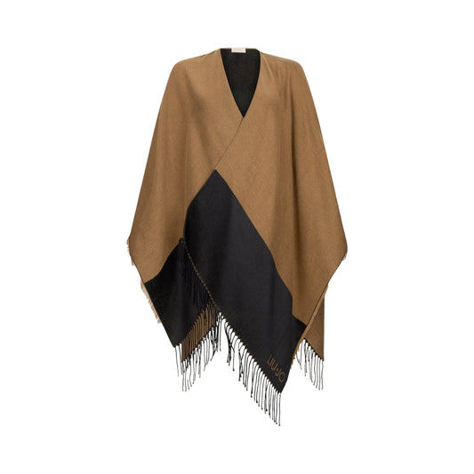 Acquista subito il Poncho Donna, in morbido tessuto, bordi con frange, patch logata sul retro, firmato LiuJo su Martini 900: vieni a scoprire tutta la collezione sul nostro sito