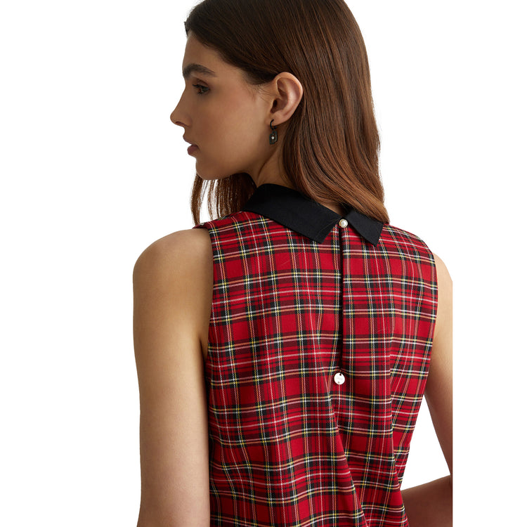 Abito corto Donna in tartan modella retro ravvicinata