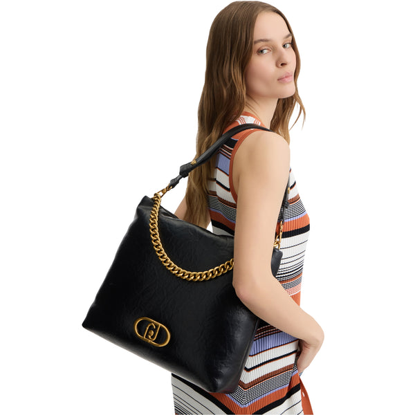 Shopping Bag da Donna LaPuffy Nera su modella