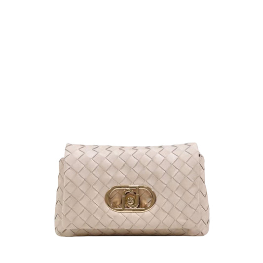 Borsa a spalla beige con lavorazione intrecciata 
