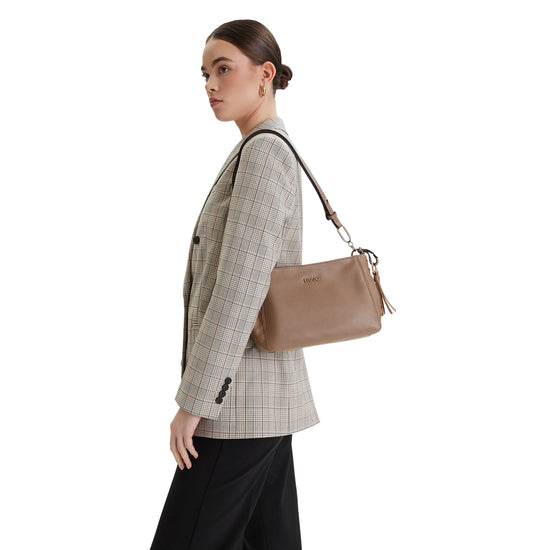 Borsa a tracolla marrone in ecopelle 