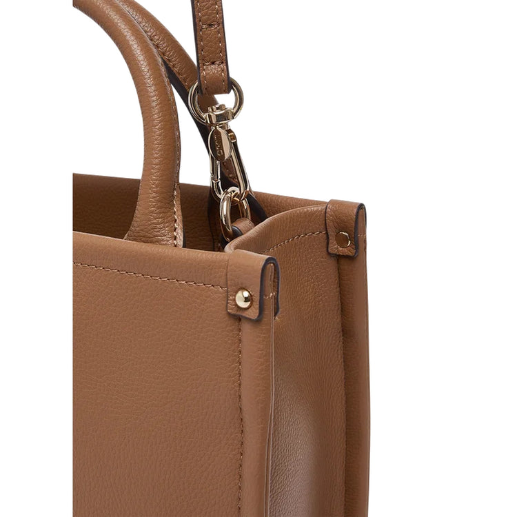 Borsa a mano marrone martellata 