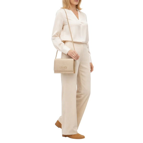 Borsa a tracolla Donna con catena Oro su modella