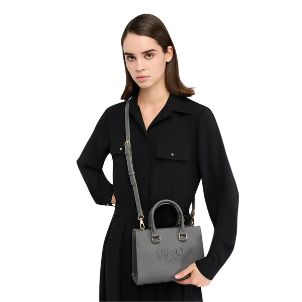 Borsa a mano Donna con tracolla aggiunta modella