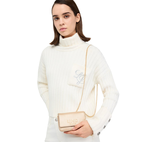 Mini Borsa Donna con tracolla a catena su modella