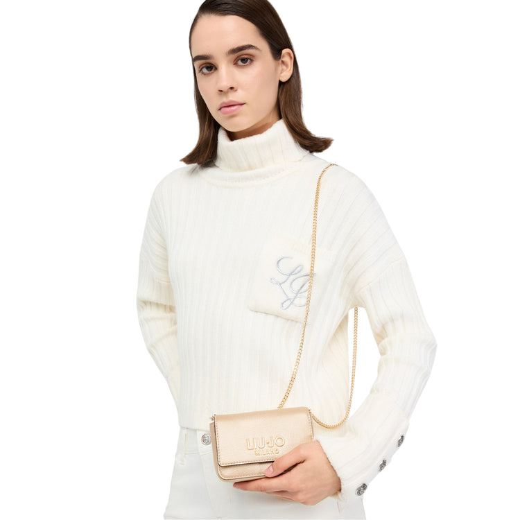 Mini Borsa Donna con tracolla a catena su modella