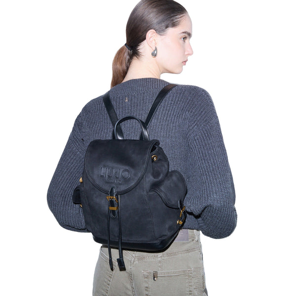 Zaino Donna in microfibra con logo sur ton su modella